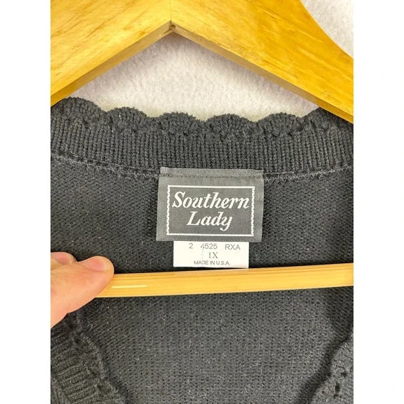 Vintage Southern Lady Black Embroidered Floral V Neck Button Front‎ Knit Vest 1X - Picture 3 of 9